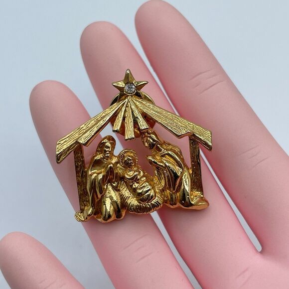 Vintage Christmas Nativity Scene Gold Tone Pin Brooch Rhinestone Classic - Picture 2 of 6